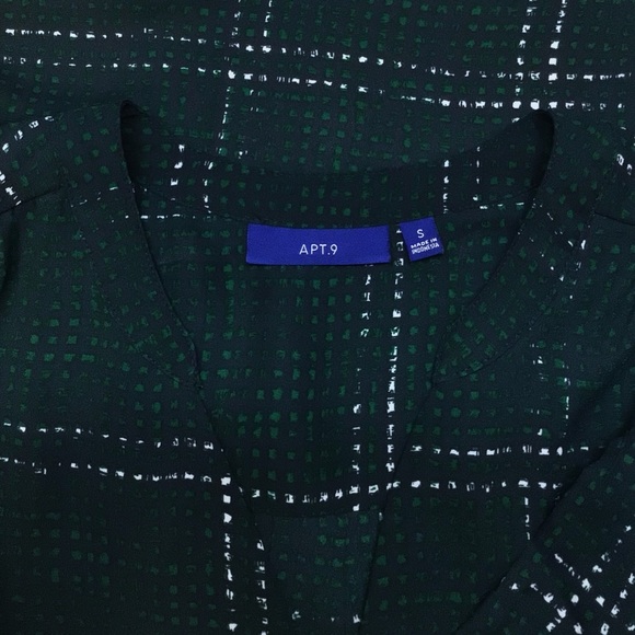 Apt. 9 Green Zip Front Long Sleeve Top - Picture 3 of 4